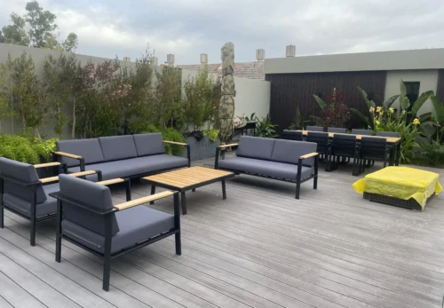Réalisation d’un Salon de Jardin Haut de Gamme avec Table à Manger à Casablanca