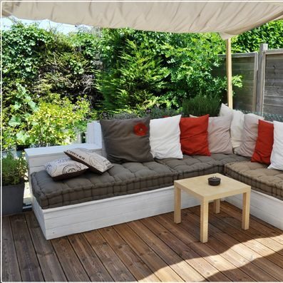 MOBILIER D'EXTÉRIEUR