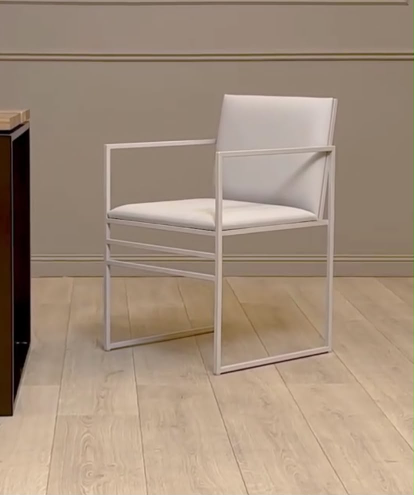 Chaise Alba