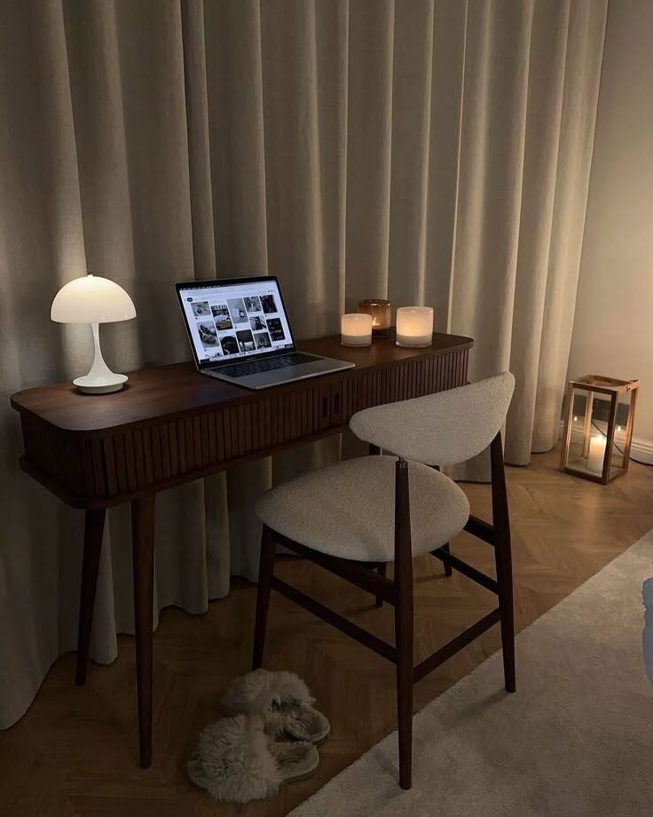 Bureau Élégance avec Chaise